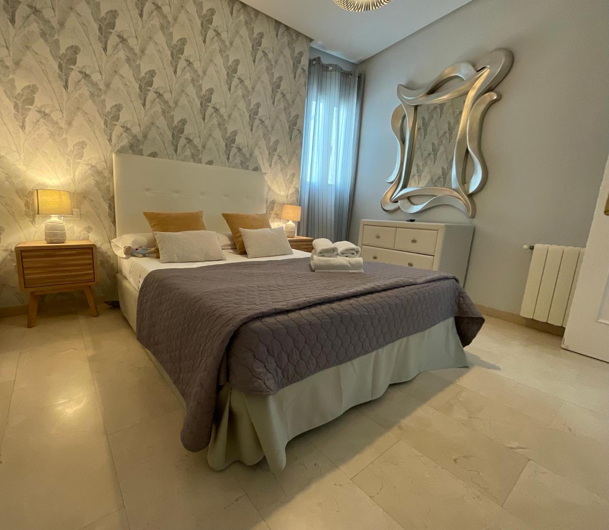 Travel Habitat Atico Calle Comedias Lägenhet Valencia Exteriör bild