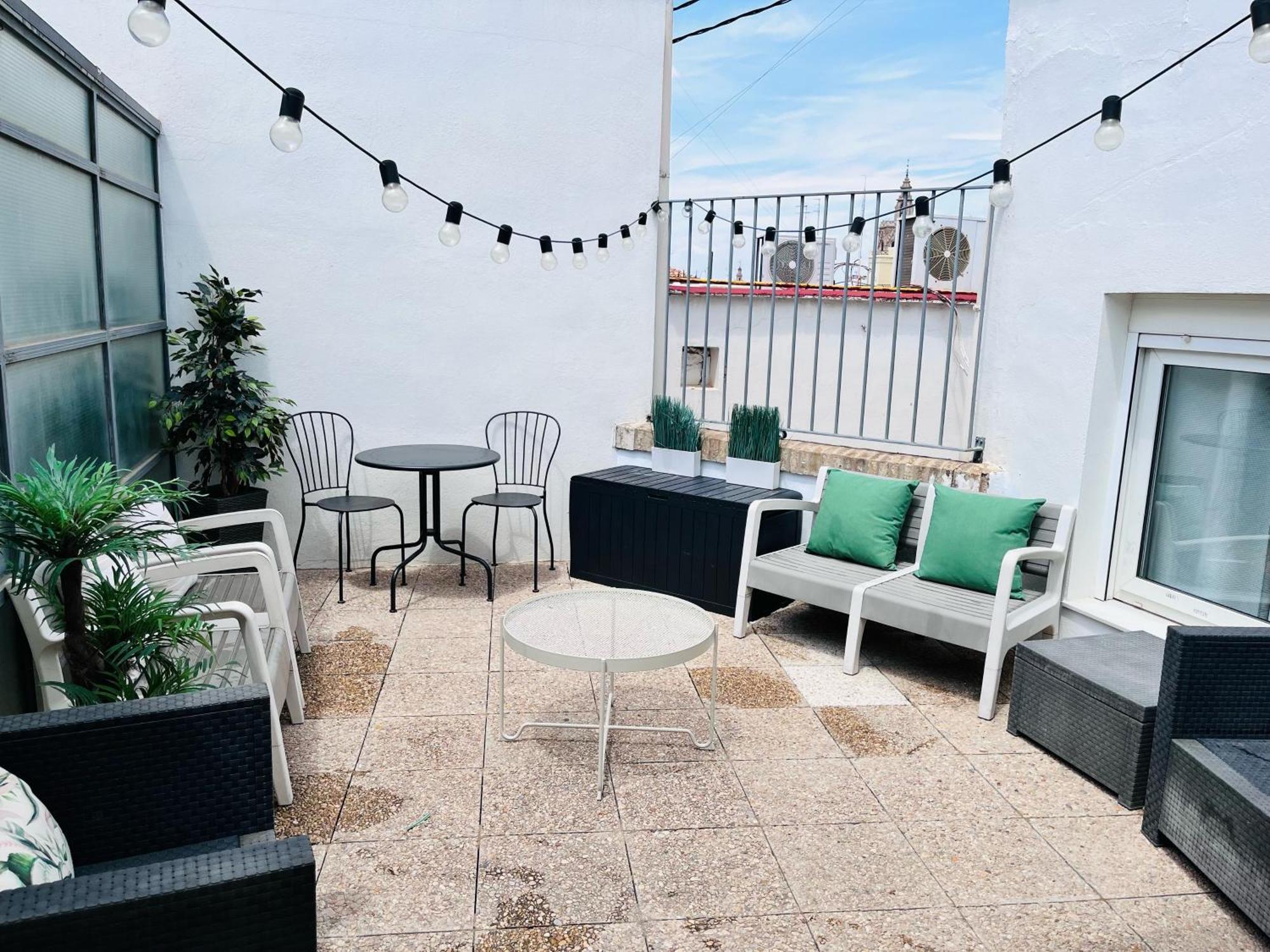 Travel Habitat Atico Calle Comedias Lägenhet Valencia Exteriör bild